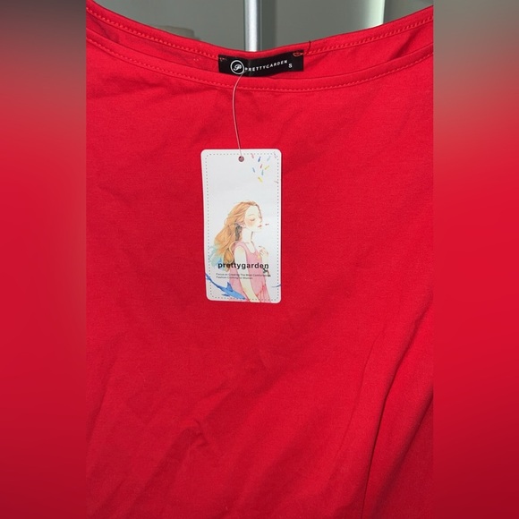 Red Dress - Picture 3 of 7